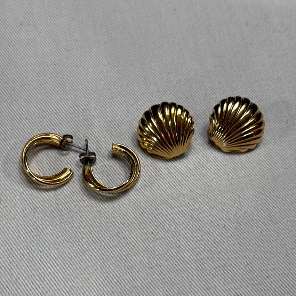 Two pairs Sarah Coventry Earrings.